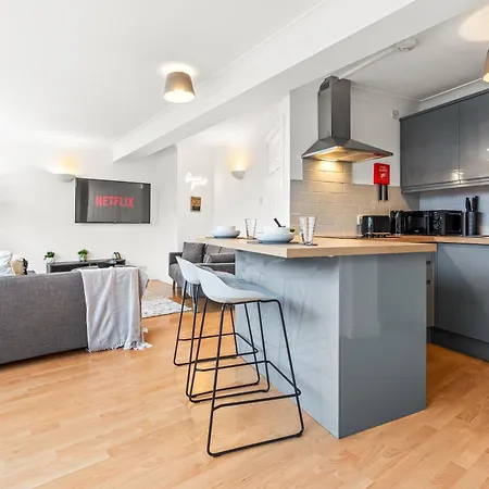 - Free Parking Apartment Leeds (West Yorkshire)