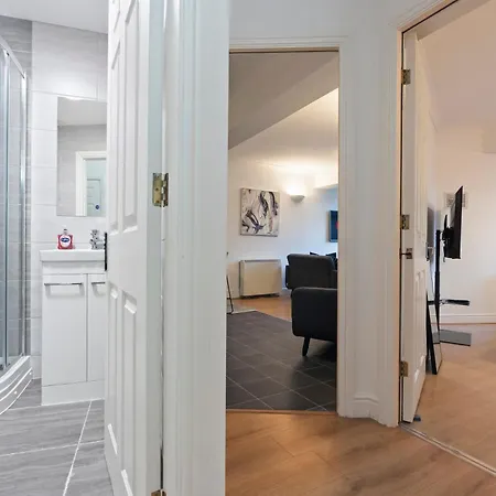 Apartment - Free Parking *