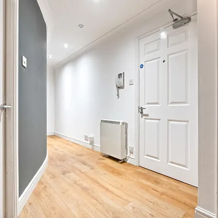 Apartment - Free Parking *