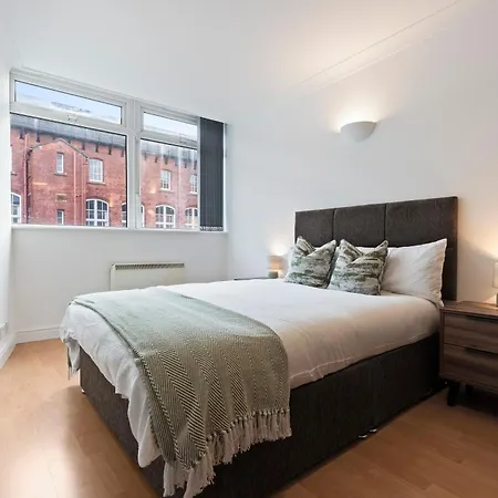 - Free Parking Apartment Leeds (West Yorkshire)