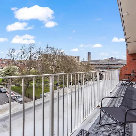 - Free Parking Apartment Leeds (West Yorkshire)